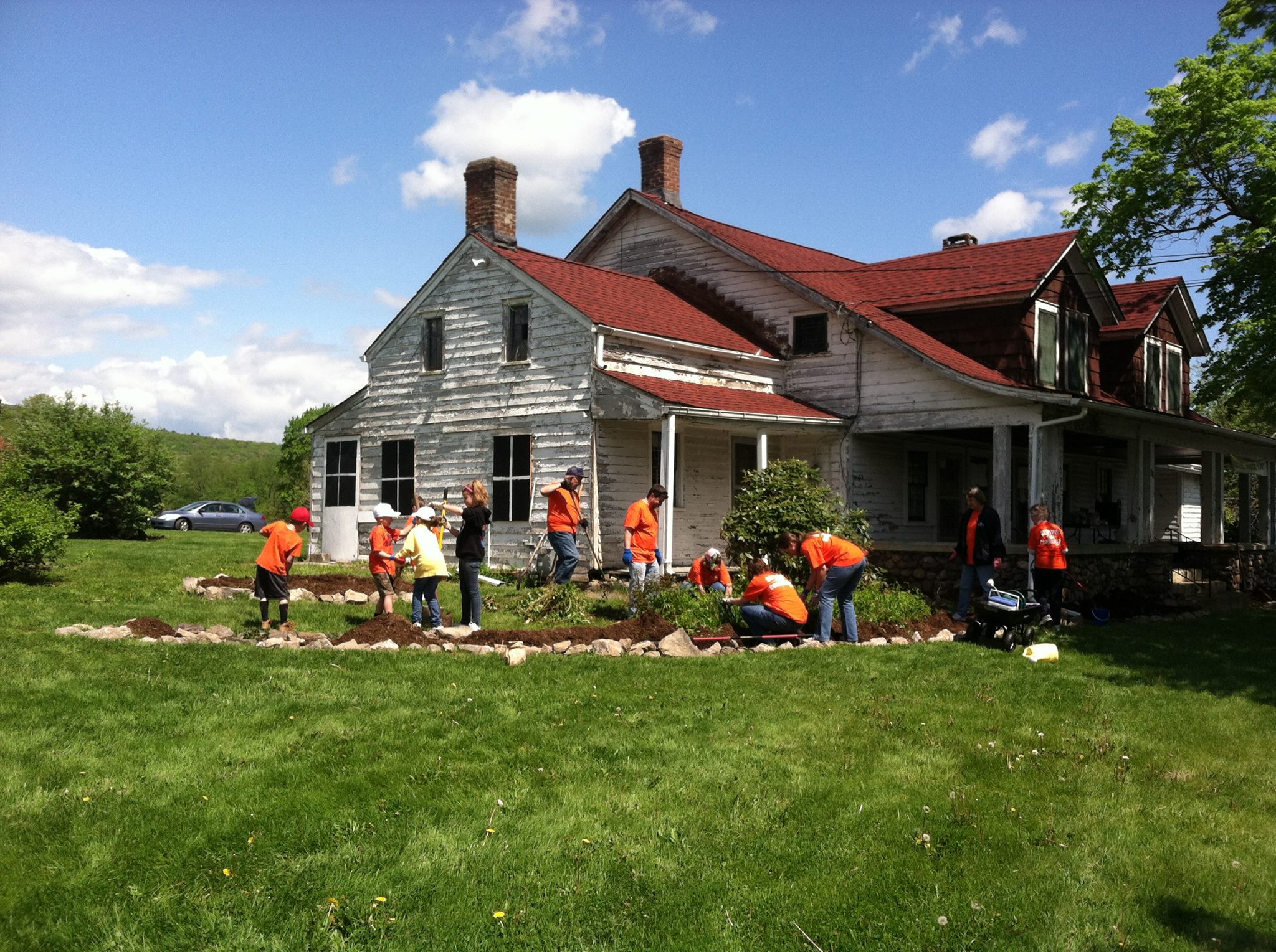 Volunteer Day at Wallisch Homestead