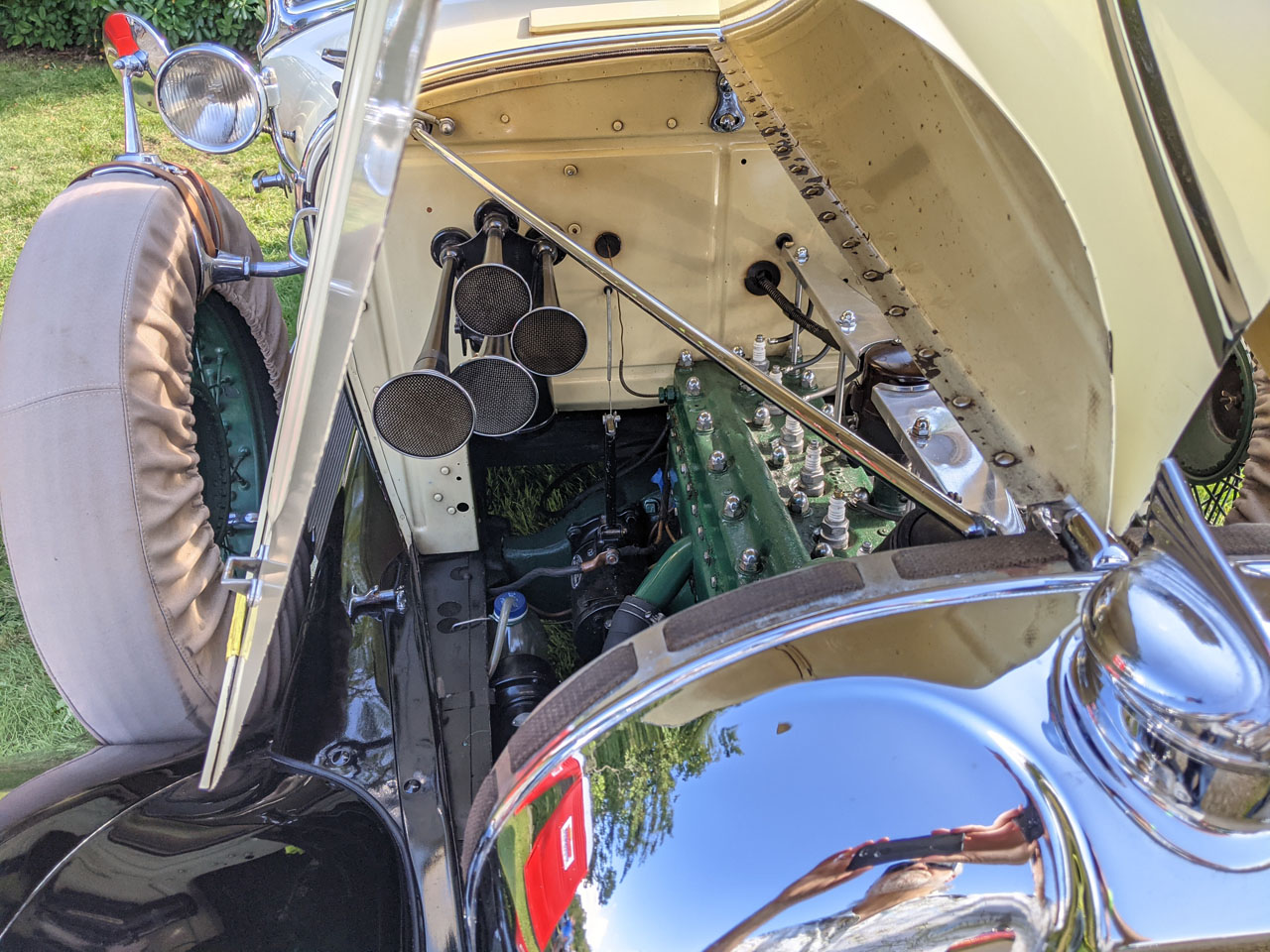 Auburn 1928 engine view