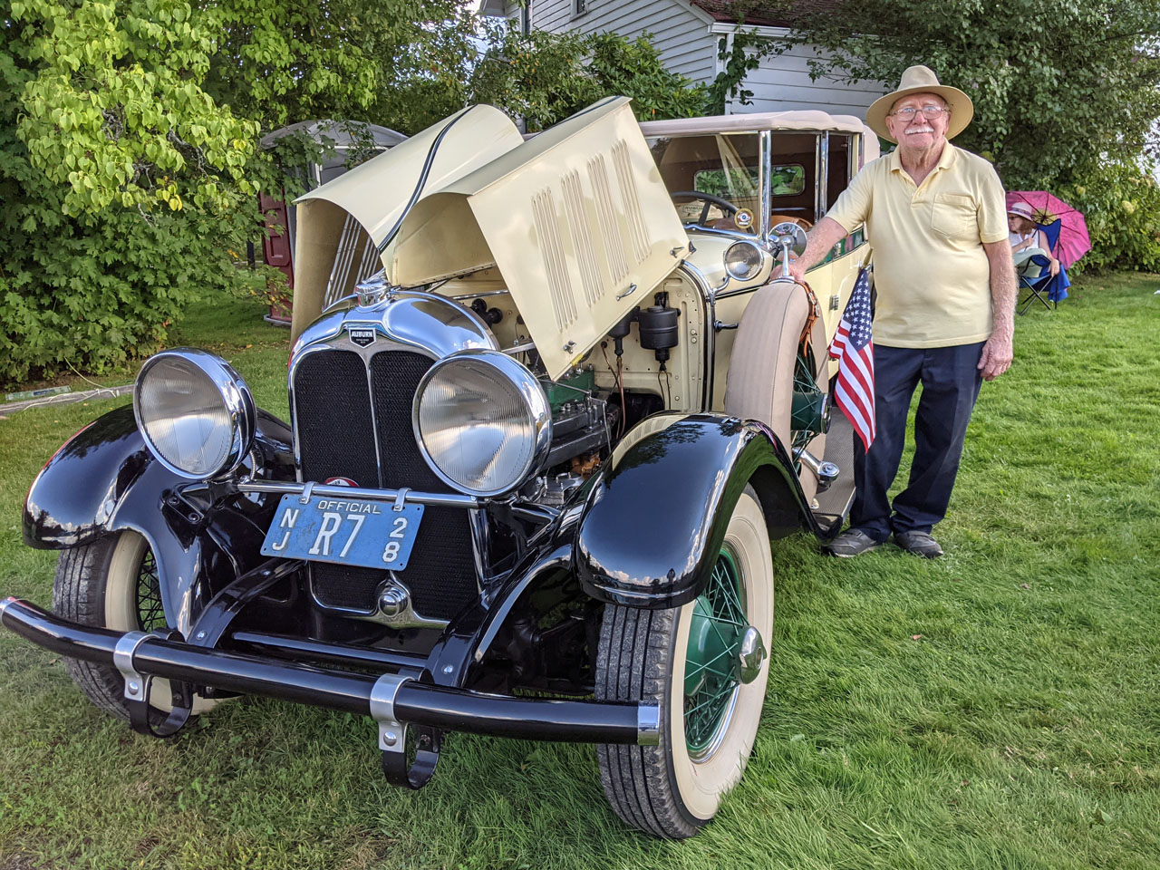 Auburn 1928 with owner